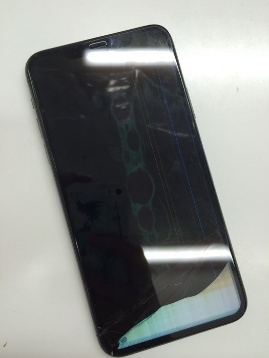 液漏れを起こしたiPhone11Pro Max